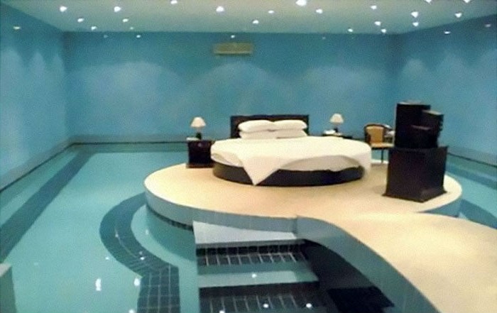 10-bizarre-beds-you-d-never-be-able-to-sleep-in-cover.jpg