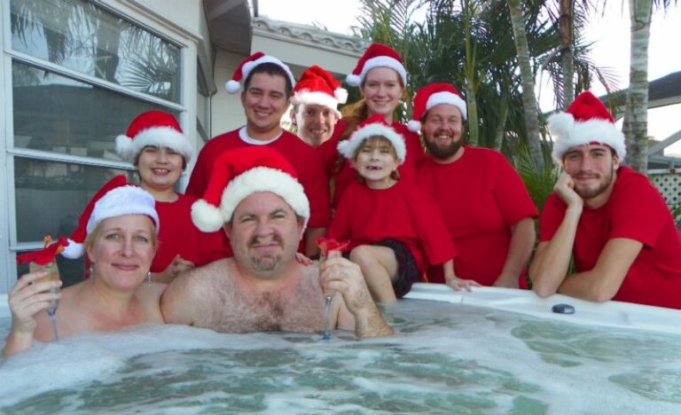 hilarious-family-christmas-photos-cover.jpg